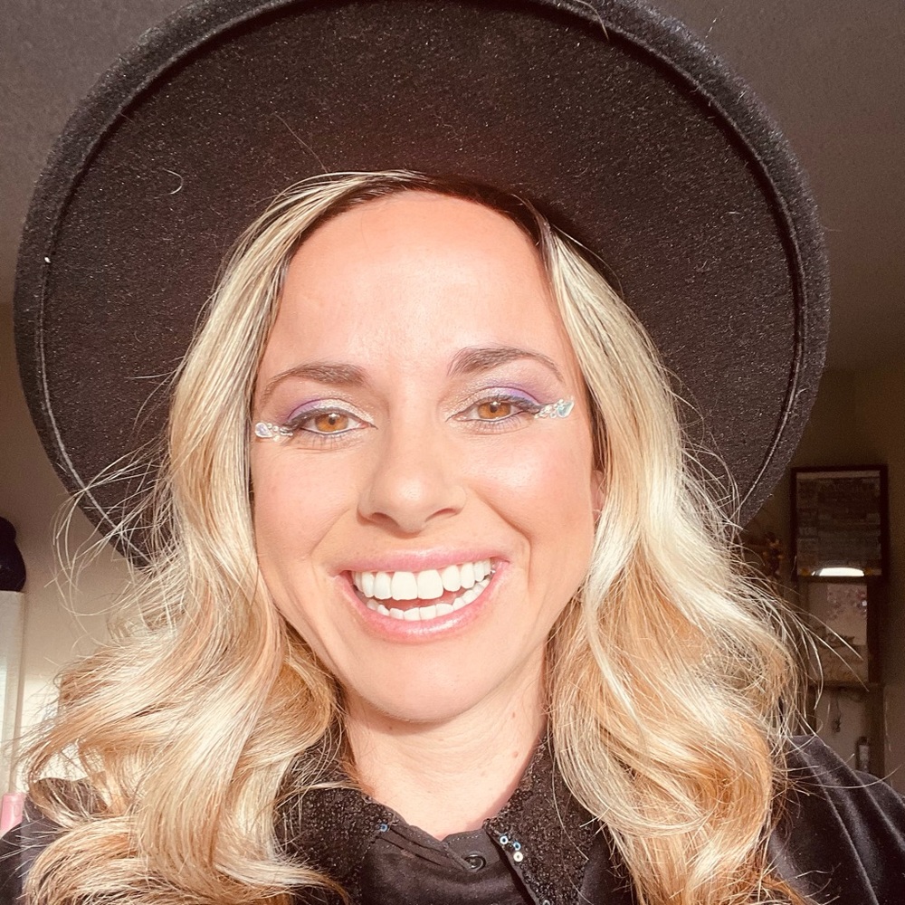 Meet your Posher, Candice